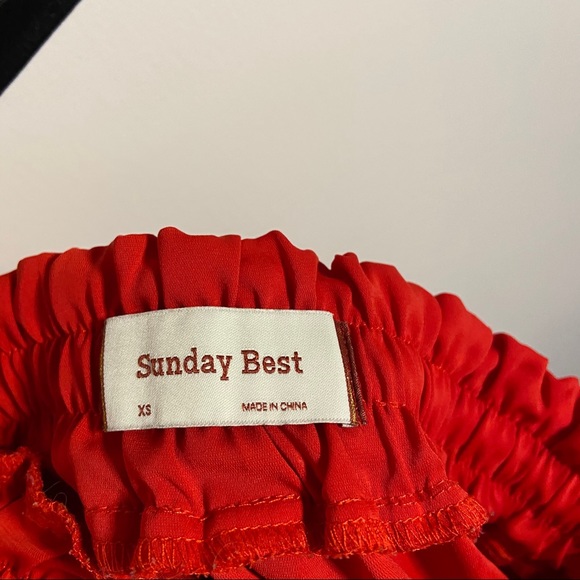 Cute red flowy shorts - Picture 2 of 2